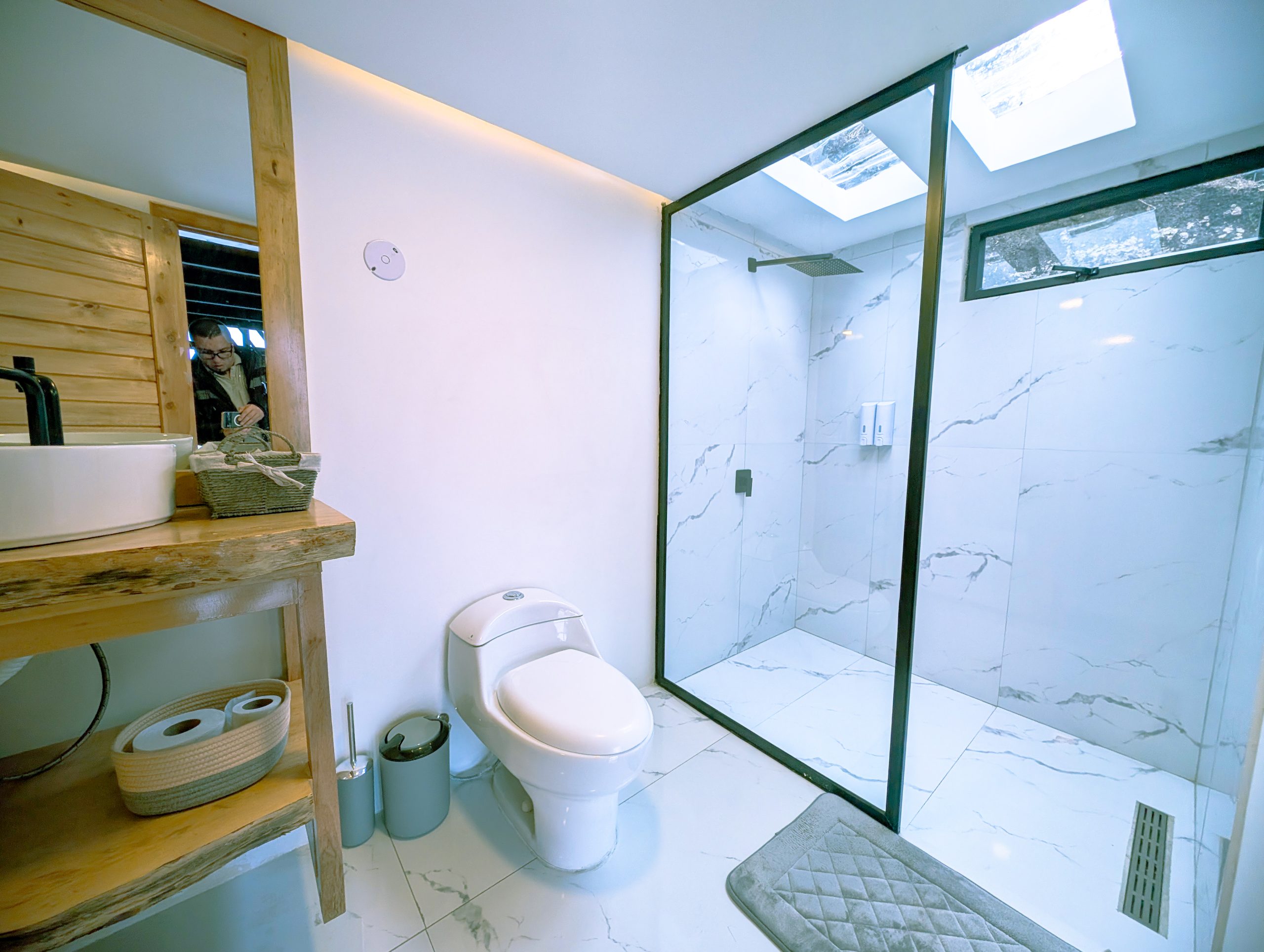 PXL_20250208_180856227